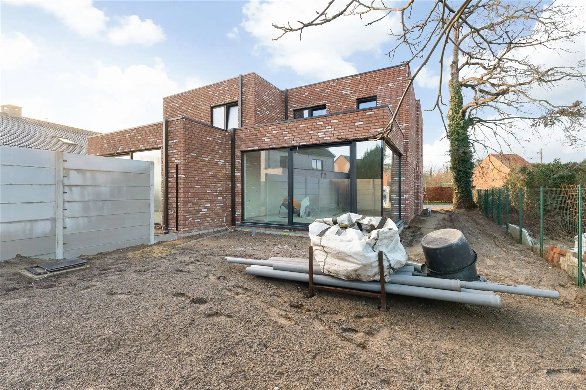 VOLLEDIG AFGEWERKTE NIEUWBOUWWONING OP CENTRALE LIGGING TE BERINGEN foto 16