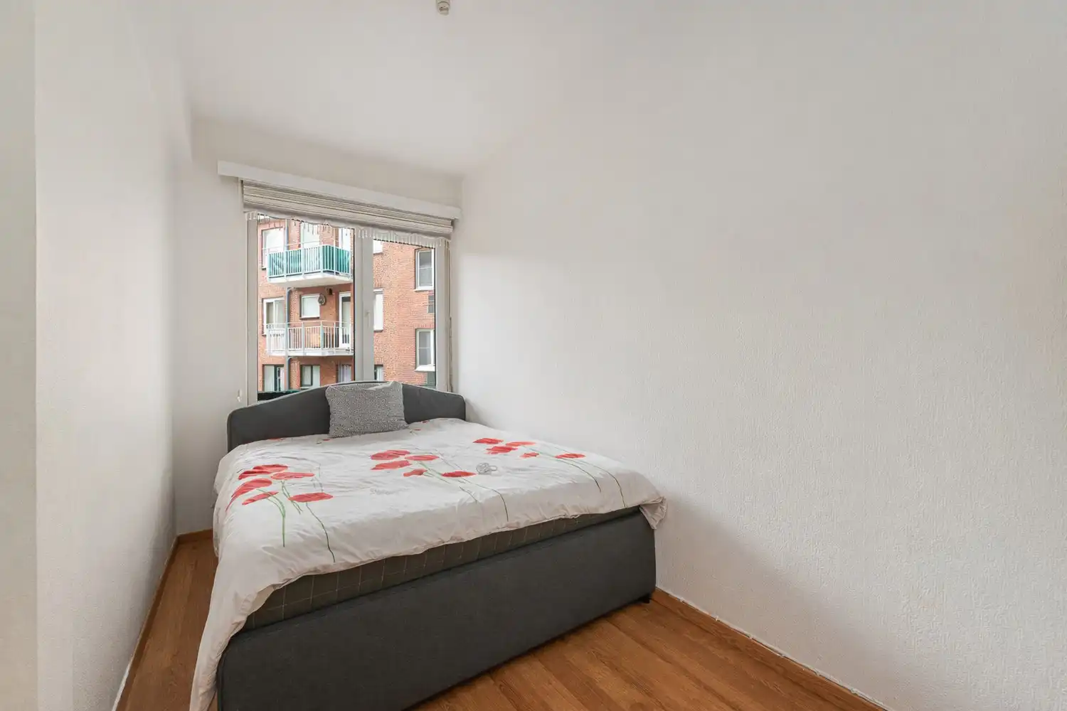 Instapklaar appartement met terras en 2 slaapkamers (ca. 90 m²). foto 6
