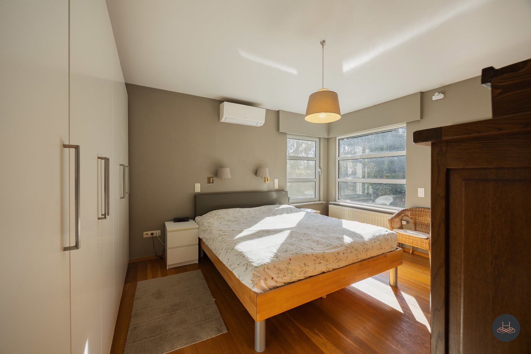 Imposante, zuinige villa in het groen met een open zicht  foto 21