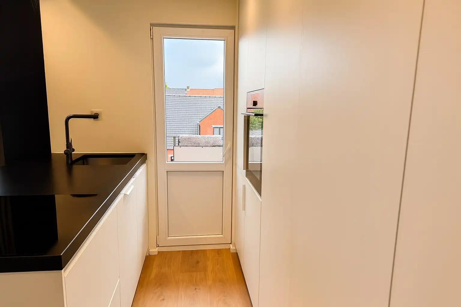 Instapklaar 2-slaapkamerappartement en garage in Destelbergen foto 3