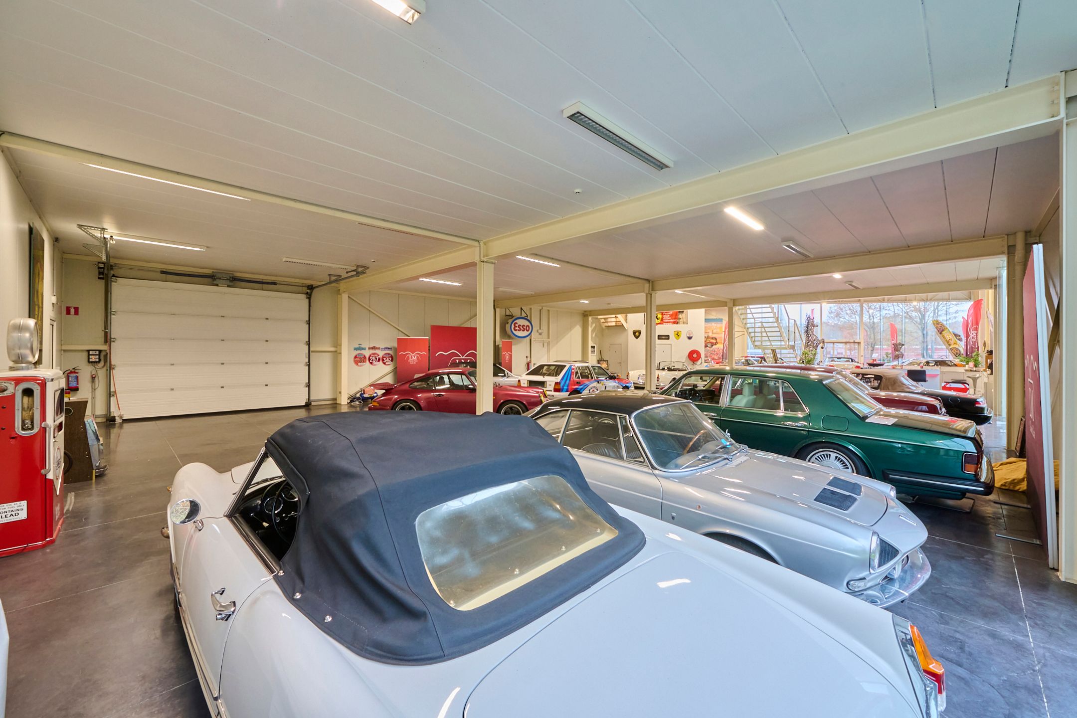 TE KOOP: unieke showroom met kantoren – ZICHTLOCATIE foto 12