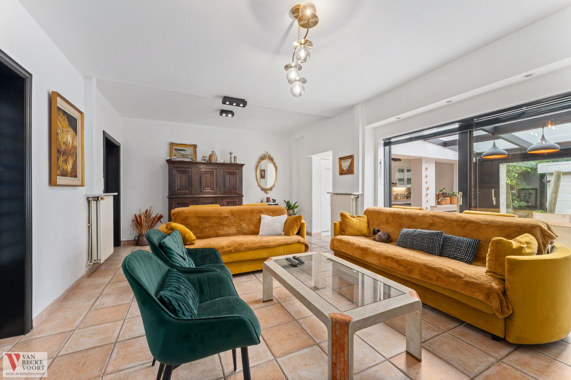 Woning met tuin Oostende foto {{pictureIndex}}