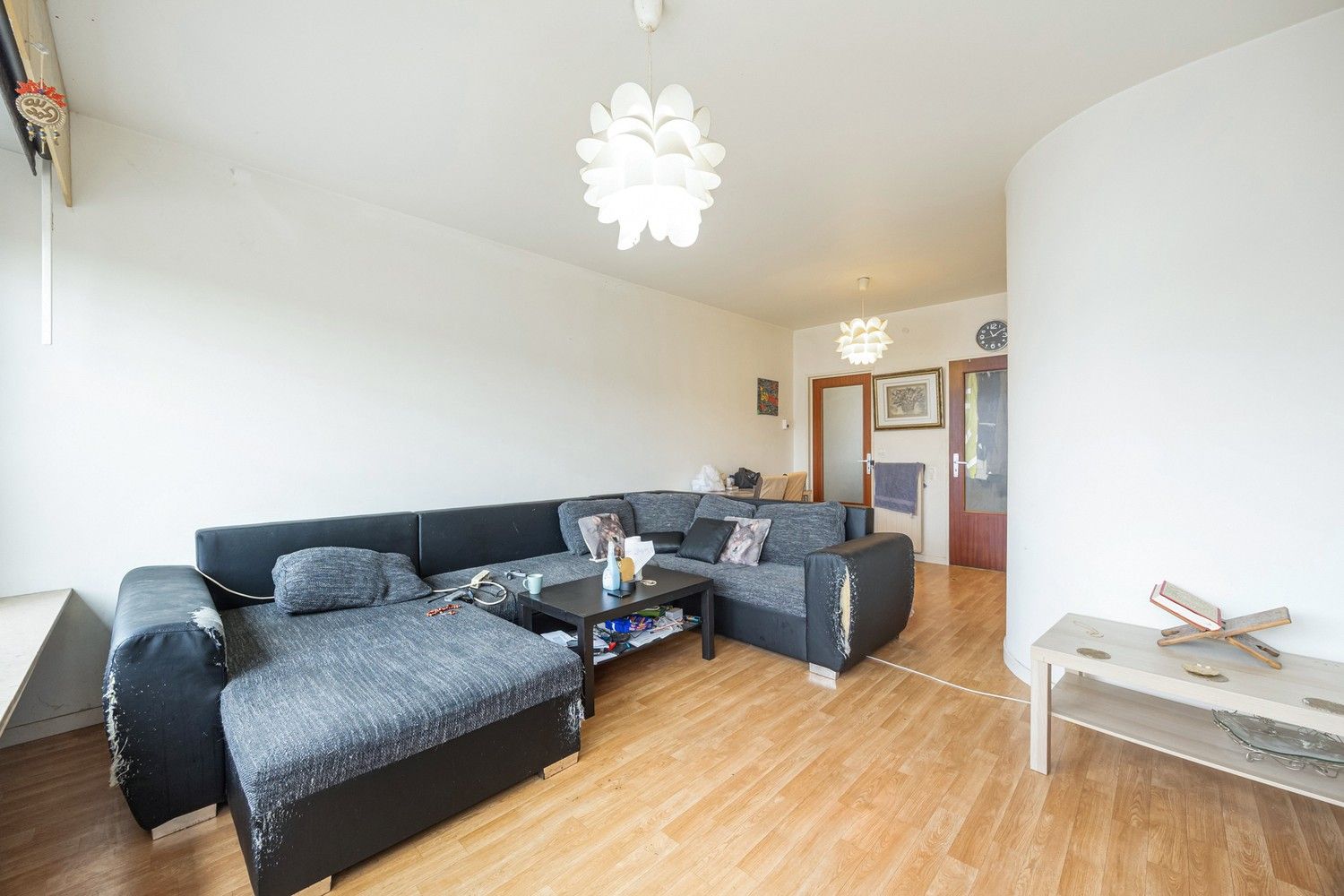 Op te frissen opbrengsteigendom comm. ruimte + 2 app. foto 9