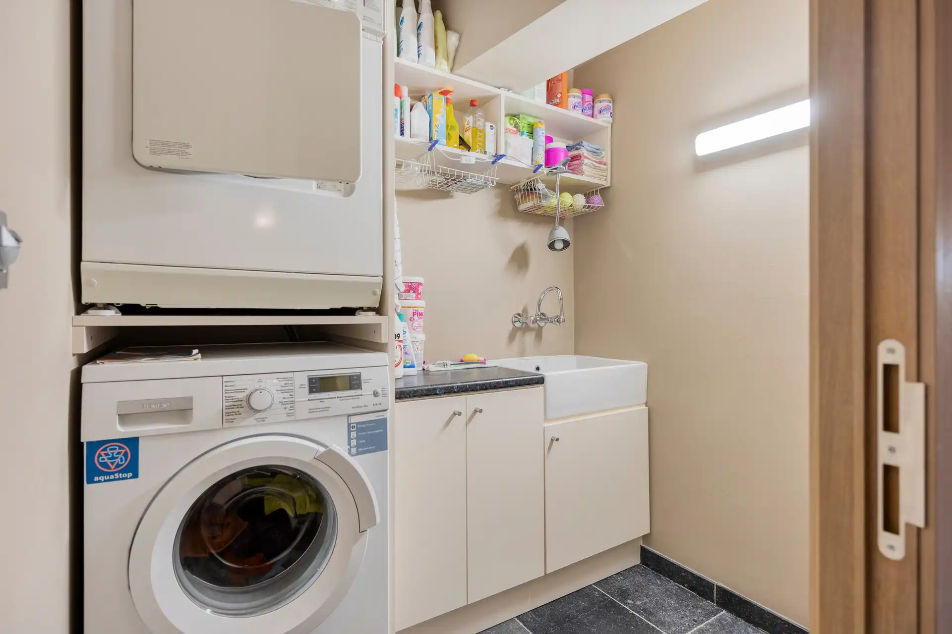 Ruim en luxueus dakappartement met uitzonderlijk dakterras van 104 m² in hartje Hasselt foto 16