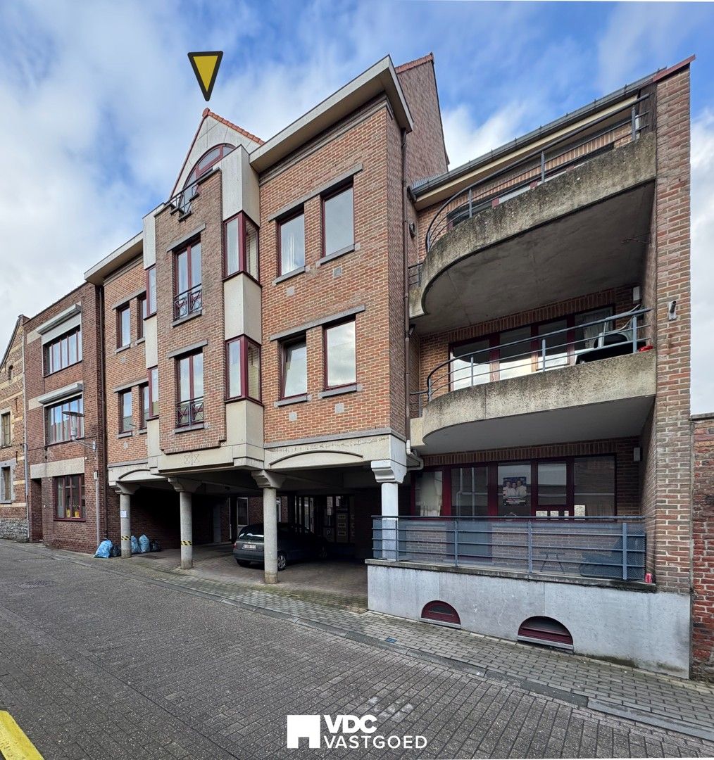Mooi appartement met 2 slaapkamers in centrum Borgloon foto 9