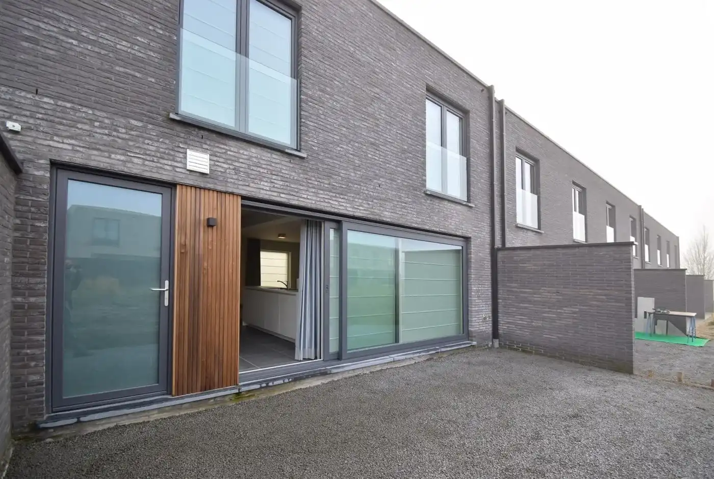 RUSTIG GELEGEN WONING VLAKBIJ GROENZONE  foto 10