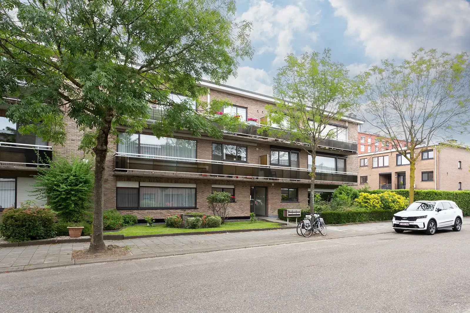 Ruim, gerenoveerd gelijkvloersappartement met garagebox! foto 25