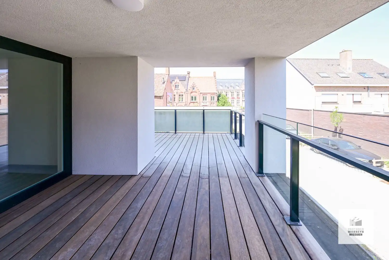 Ruim en luxueus 3-slpk appartement met 24m2 terras met zicht op het gemeentehuis foto 2