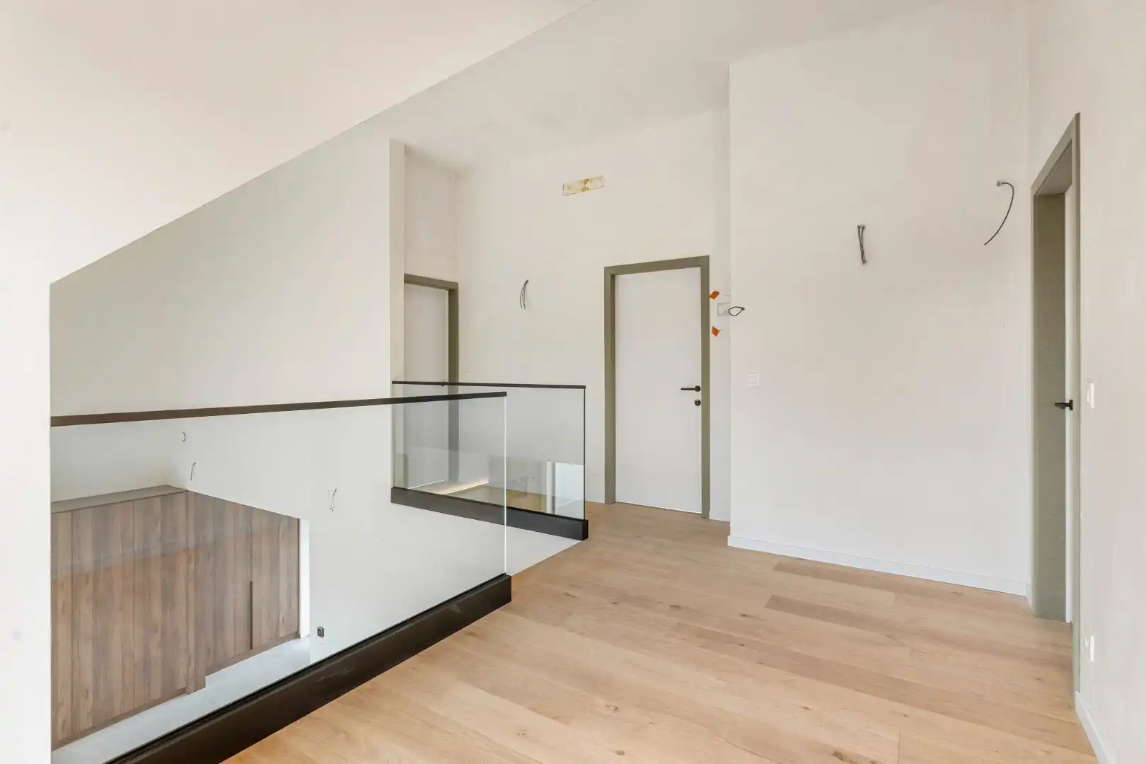 Exclusieve, volledig afgewerkte halfvrijstaande woning na transformatie van bestaande hoeve naar 2 BEN-woningen!  foto 24