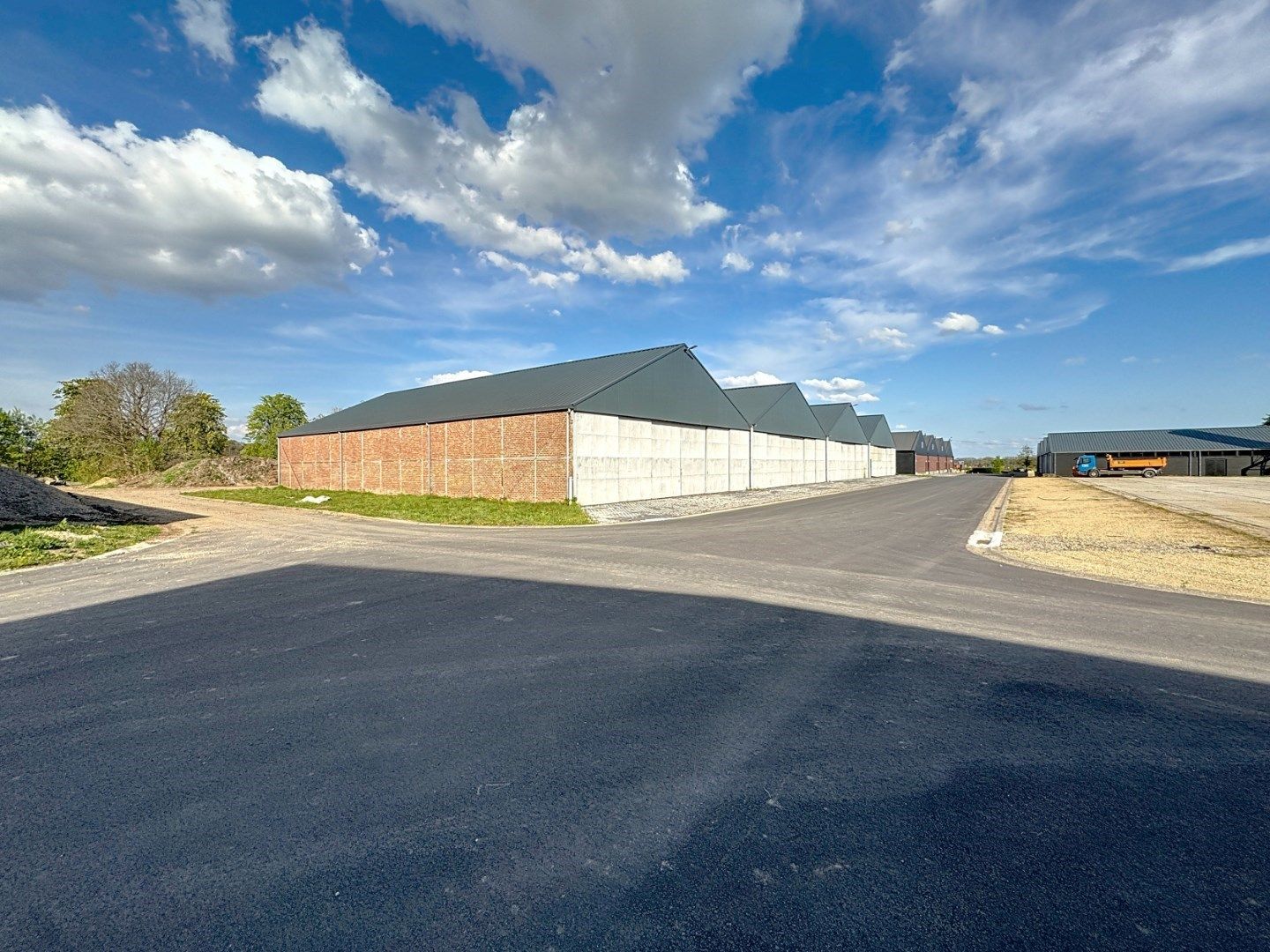Compartimenteerbare loods van 2.300m² op 56 are! foto 13