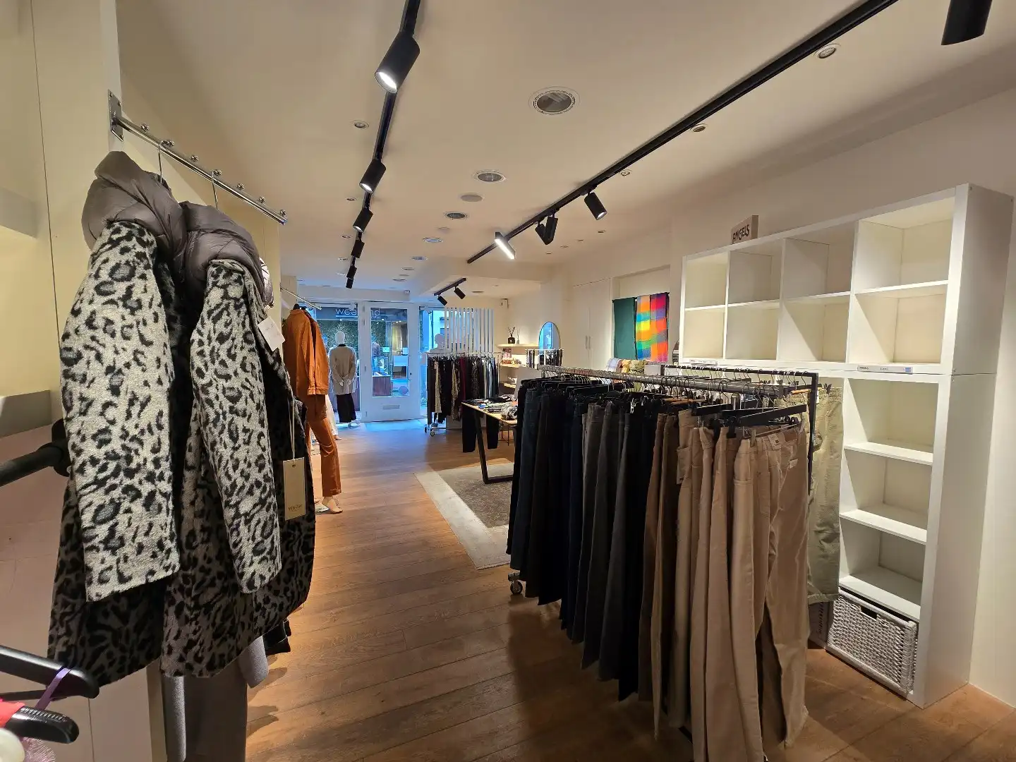 Handelsruimte, 72m² + kelder, op enkele passen van de Grote Markt foto 8