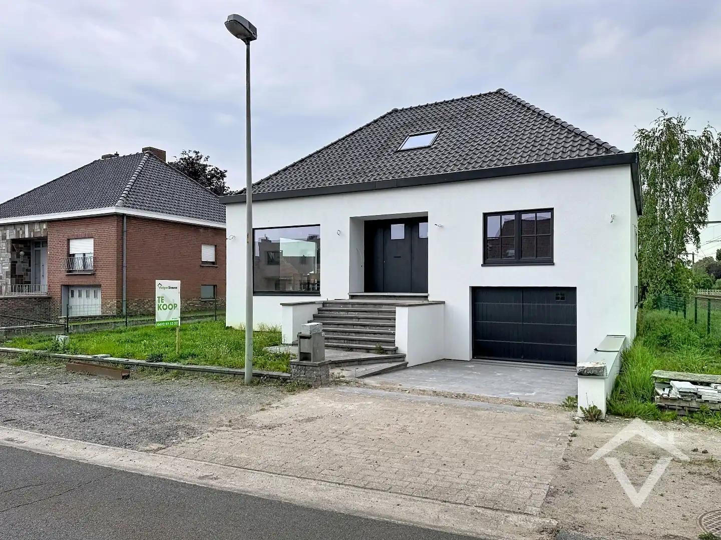 Alleenstaande statige woning met tuin te Veldegem foto 2