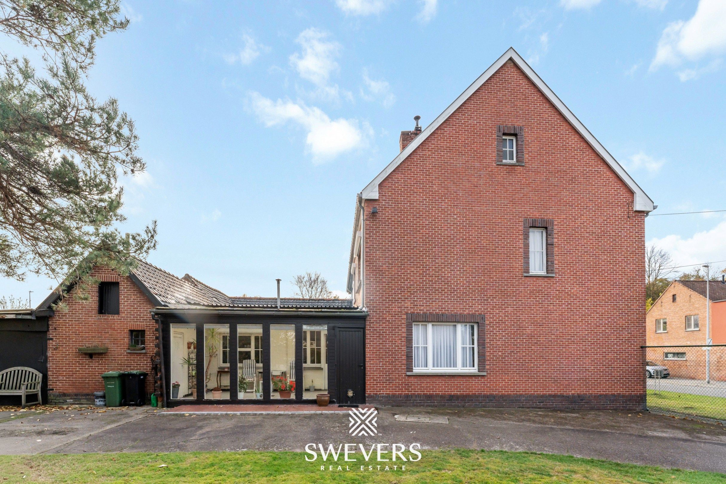 Charmante halfopen gezinswoning met potentieel (8are) op toplocatie in Diepenbeek foto 32