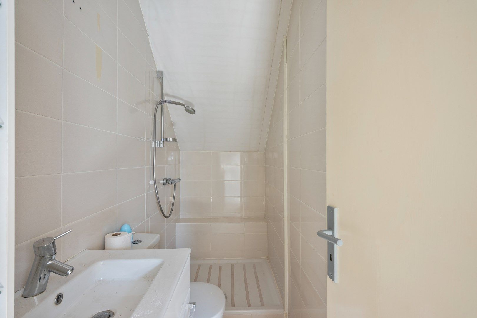 Instapklare/op te frissen woning aan de Leie foto 16
