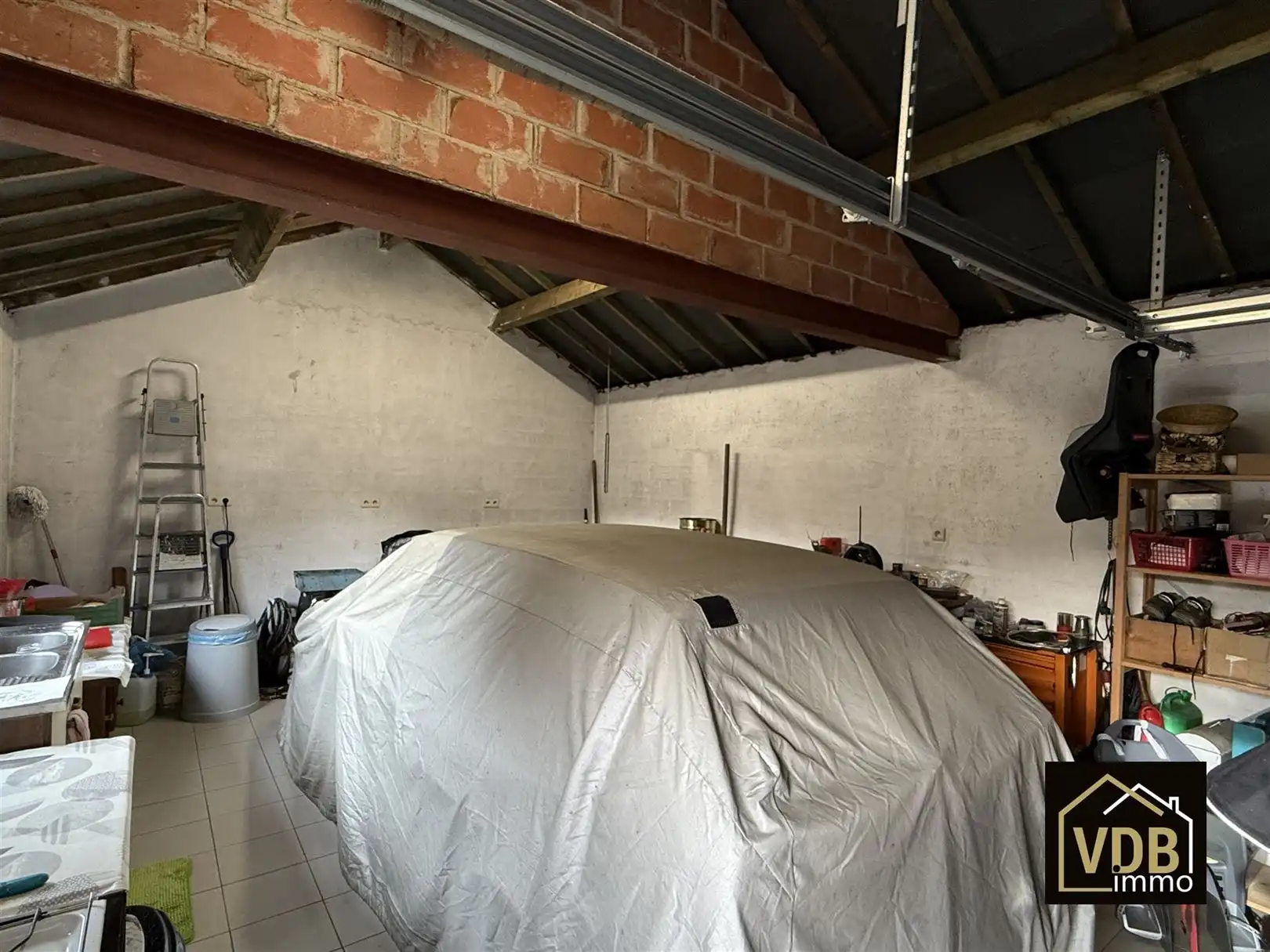 Instapklare halfopen bebouwing met 3 slaapkamers foto 85