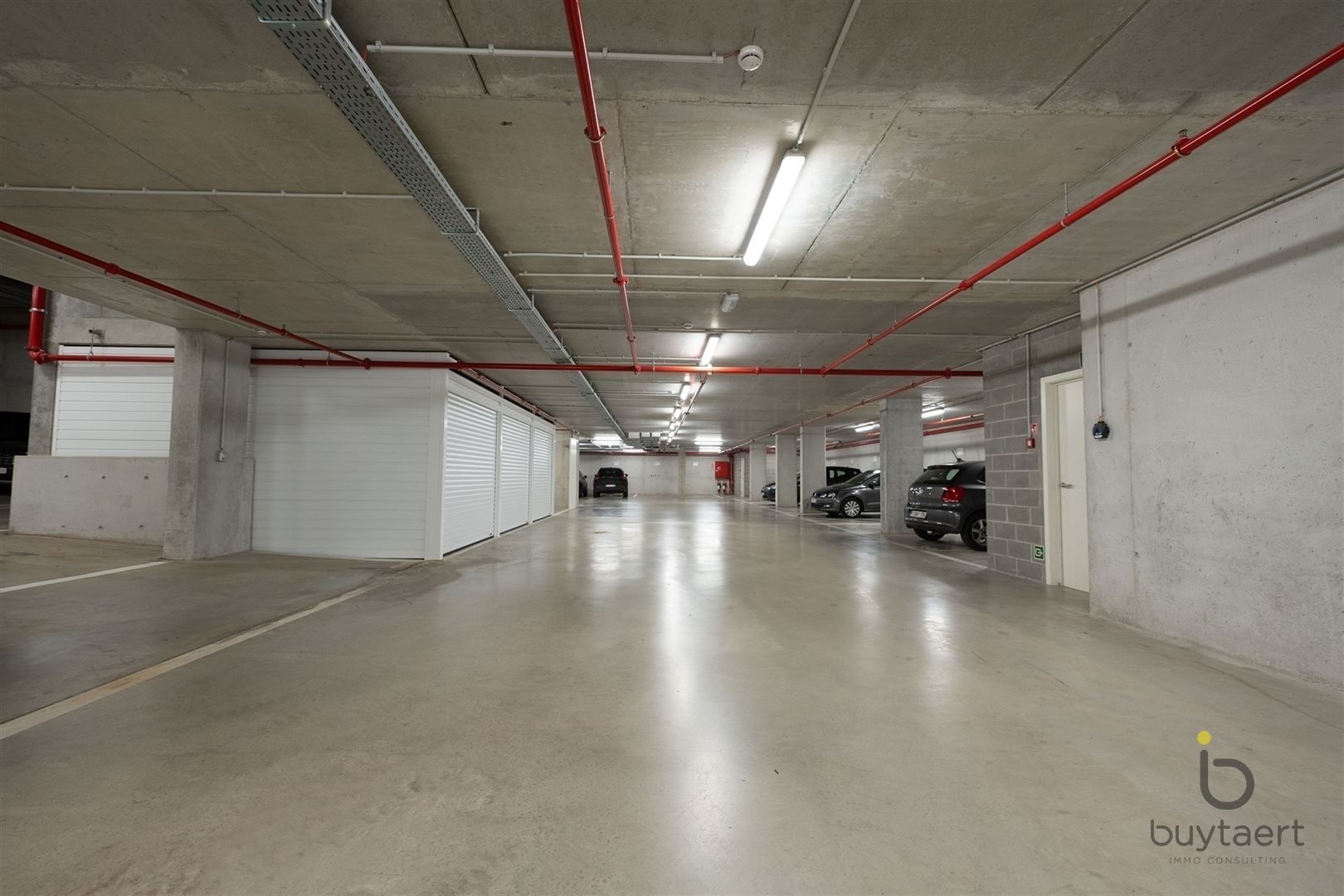 Luxe 3 slpk appartement met een gigantisch terras met zicht op het Kempisch dok. foto 49