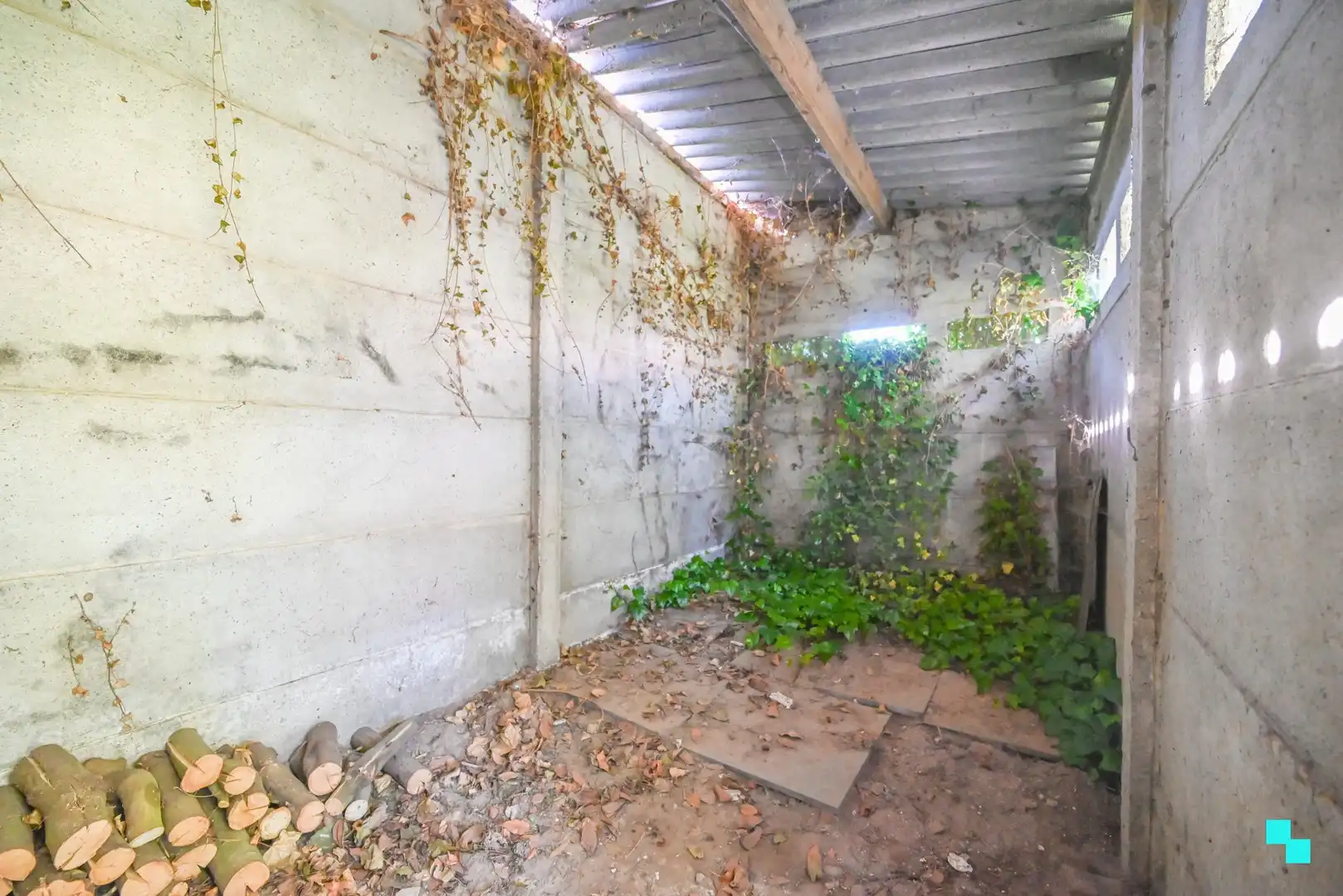 Op te frissen eengezinswoning met uitweg achteraan foto 13