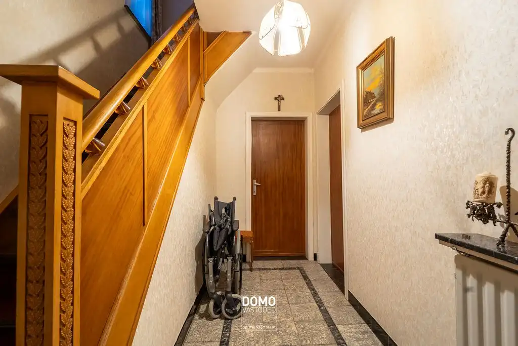 Halfopen bebouwing met grote tuin en 3 slaapkamers foto 8