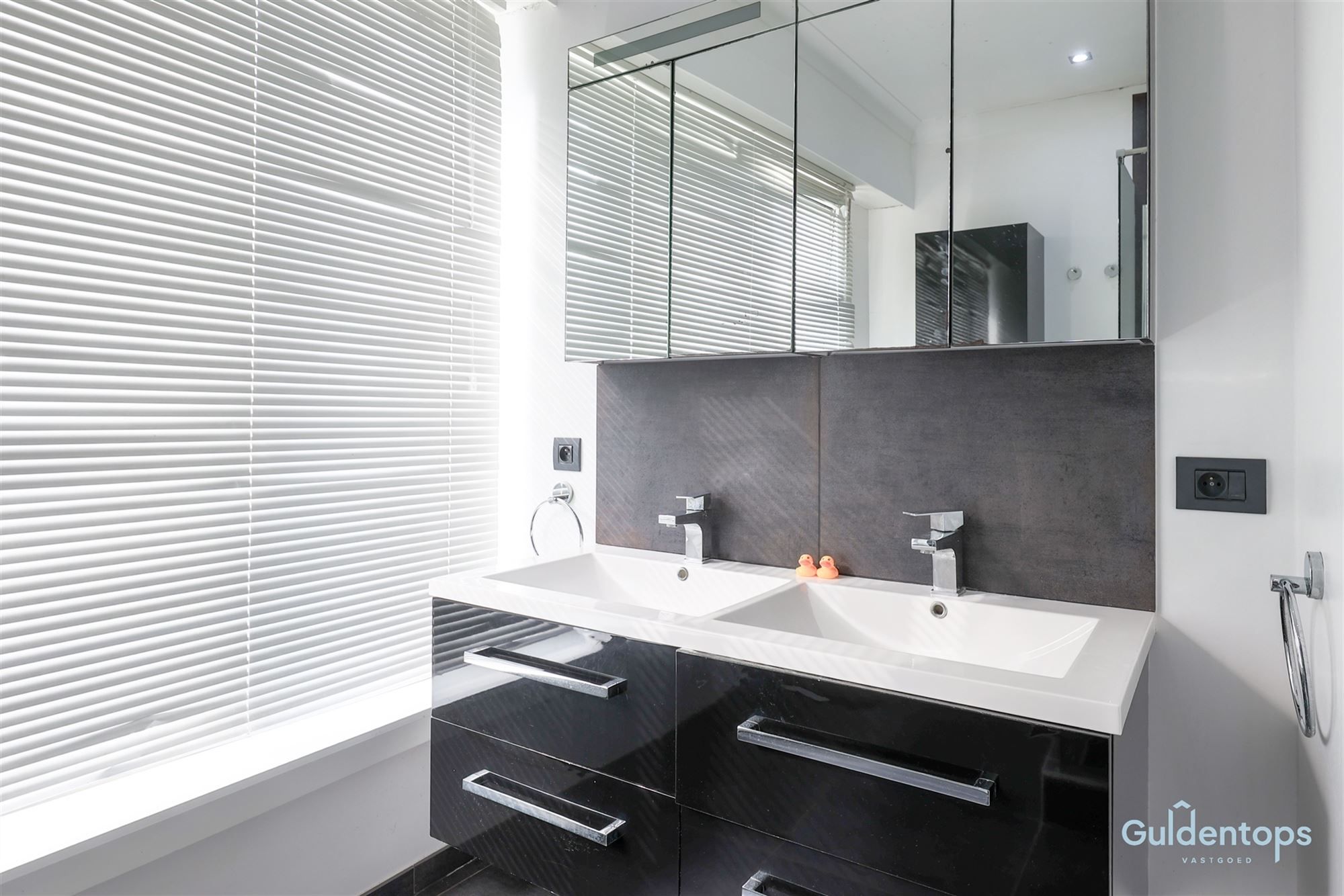 Knappe ruime woning op absolute toplocatie foto 24