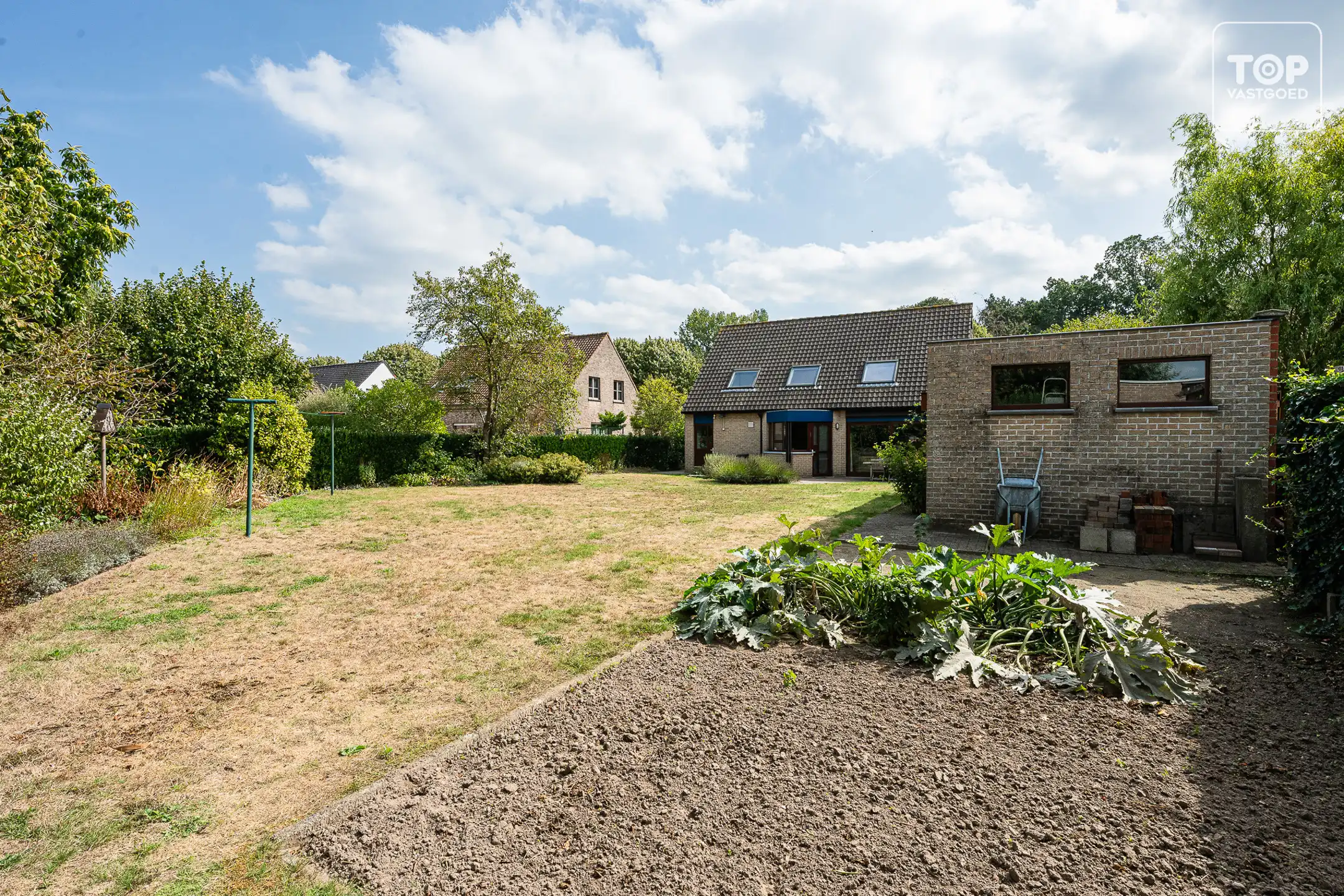 Instapklare open bebouwing op een perceel van 926m².  foto 22