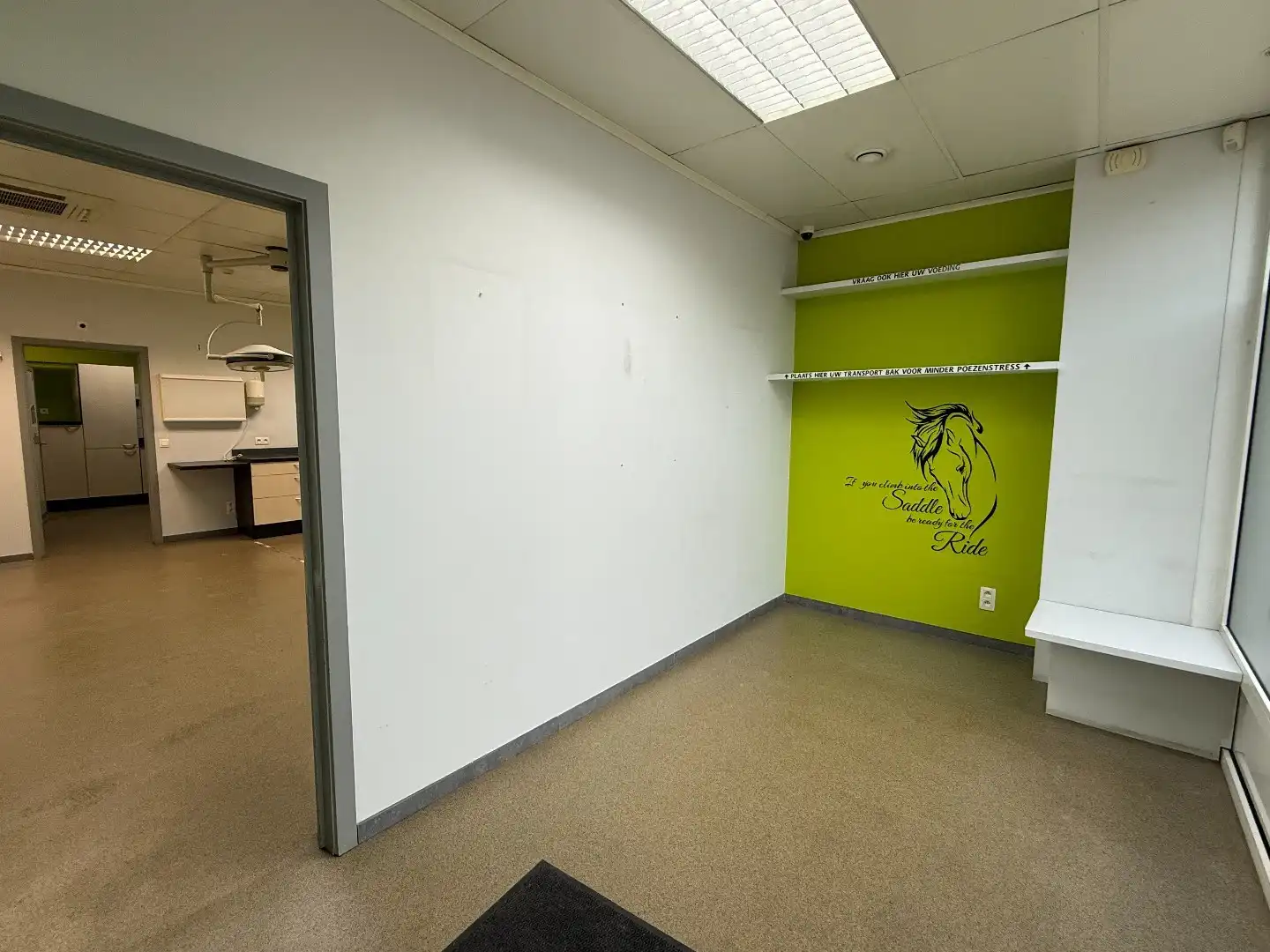 Gunstig gelegen handelsruimte te Sint-Job foto 3