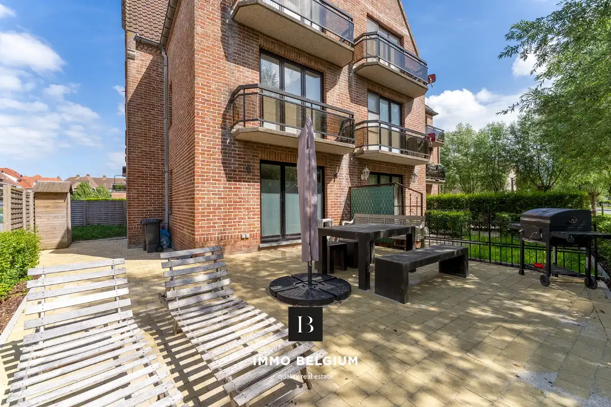 3 slaapkamer appartement met zonnig terras nabij het centrum foto 2