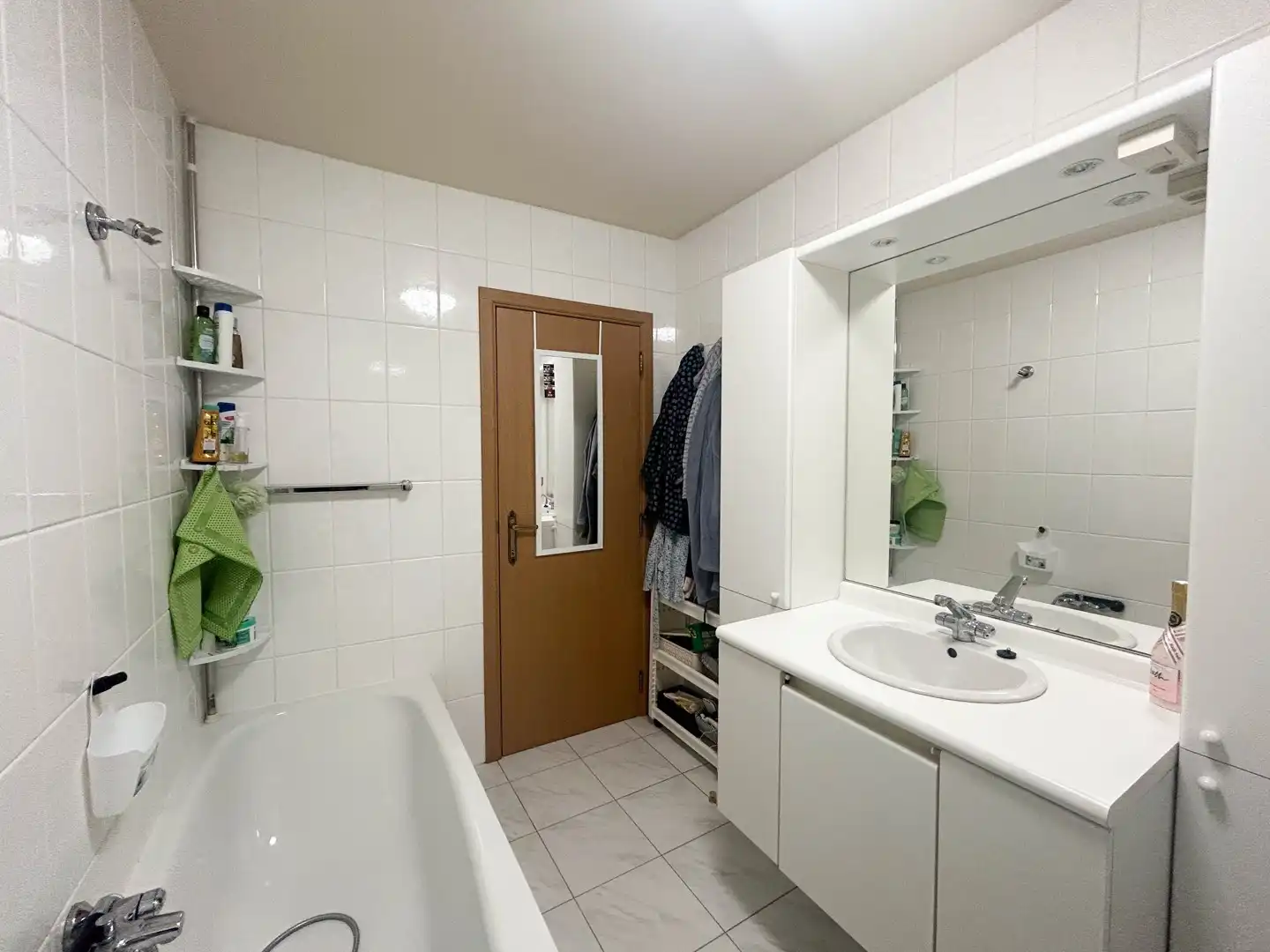 Instapklaar appartement in het centrum van Roeselare! foto 9