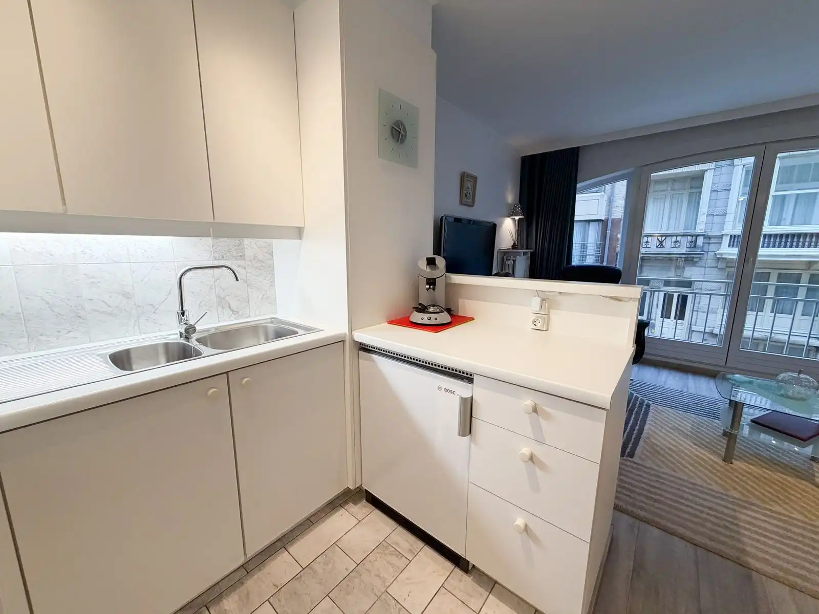 Lichtrijke studio op toplocatie nabij zee & strand foto 7