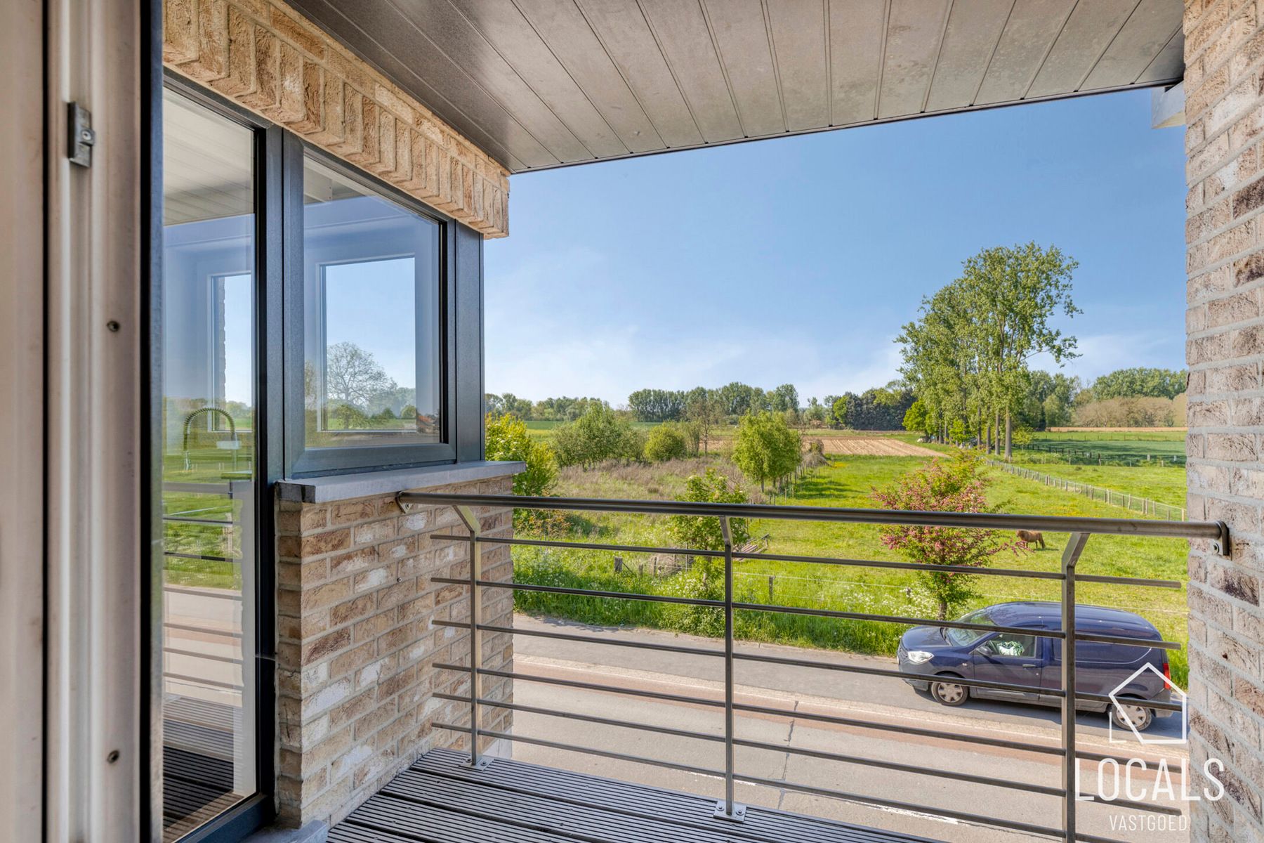 Instapklaar duplexappartement met 2 terrassen, 2 garageboxen foto 11