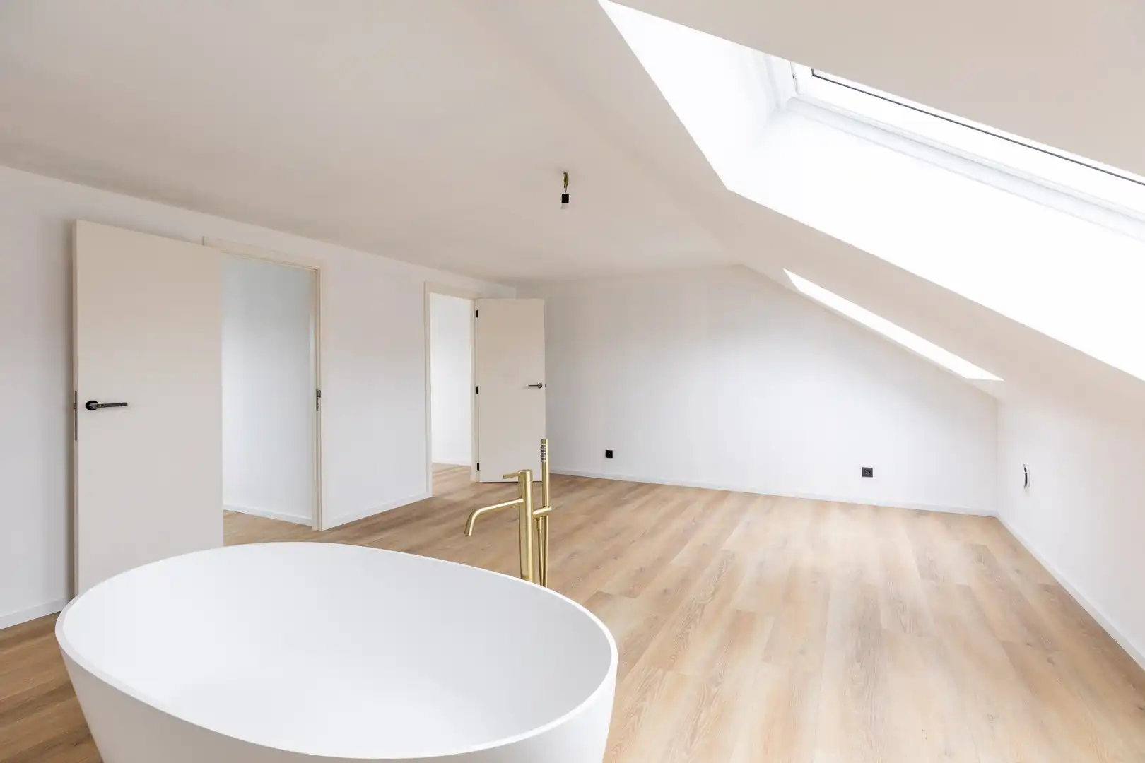 Hoogwaardig renovatieproject met vijf unieke loft-woningen (Verkoop onder registratierechten, 2% mogelijk) foto 26