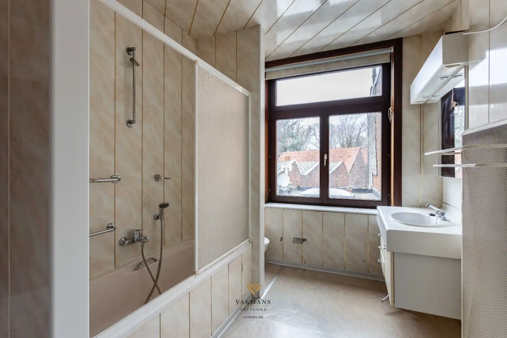 Ruime gezinswoning dichtbij het station foto 21