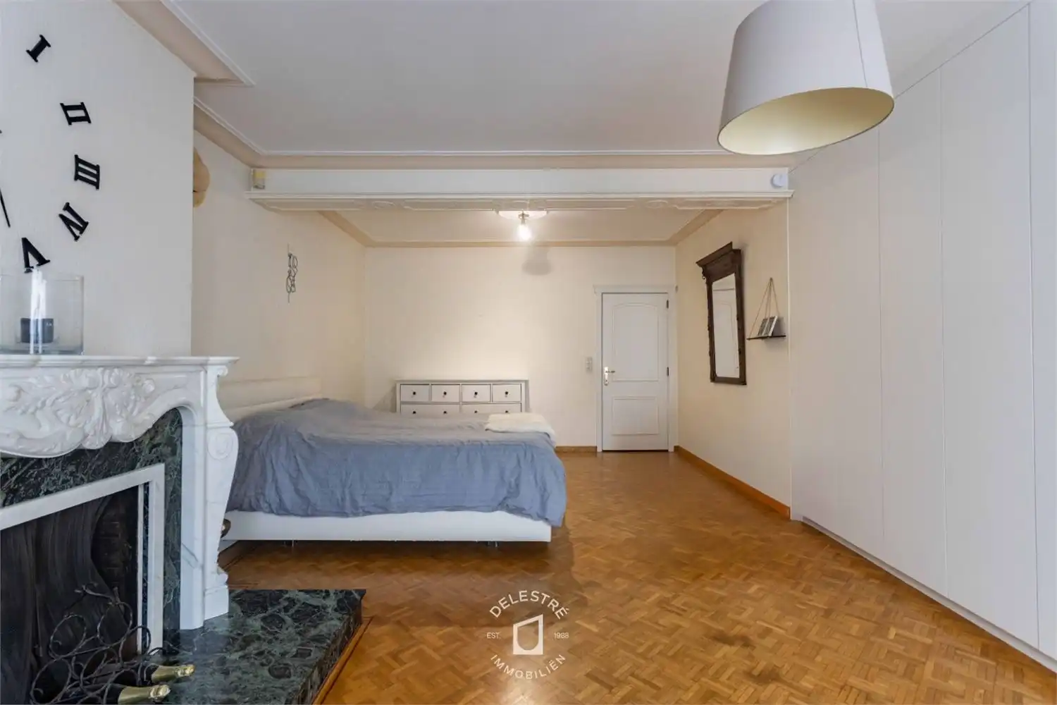 ** IN OPTIE **&nbsp;GERENOVEERDE WONING MET 6 SLPK. EN TUIN foto 41