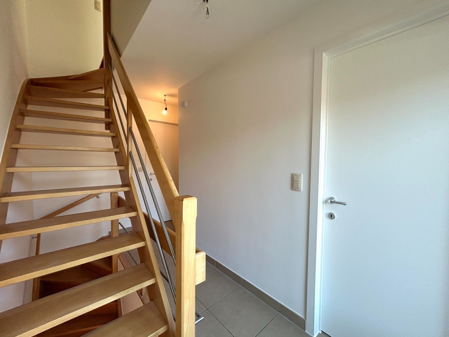 Instapklare woning met 3 slaapkamers in het centrum van Beveren (Roeselare)! foto 9