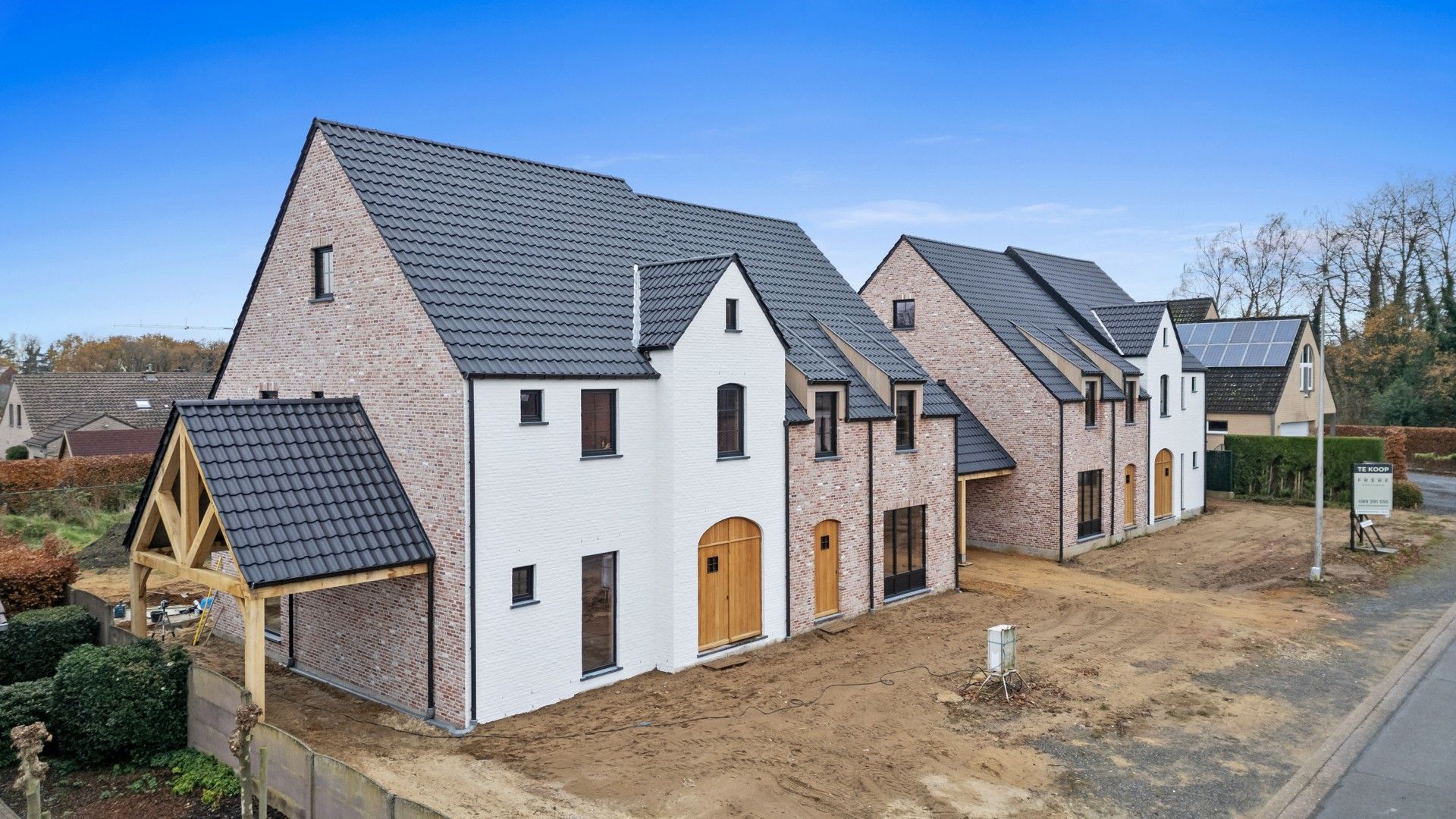 Ruime casco-nieuwbouwwoning met 3 slpk'ers op een perceel van 4a 23ca foto 3