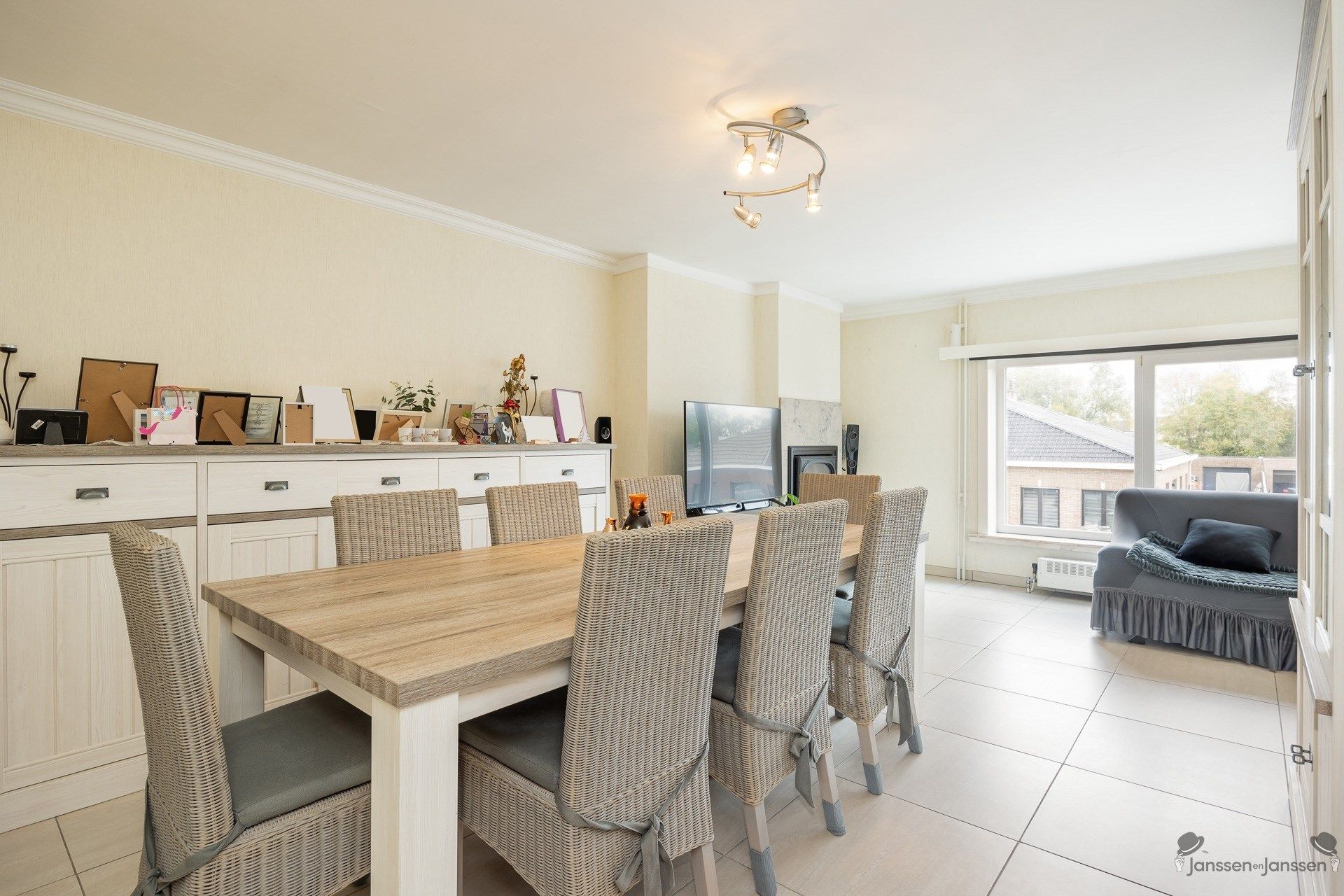 Bel-etage met 3 slaapkamers en ruime tuin foto 5