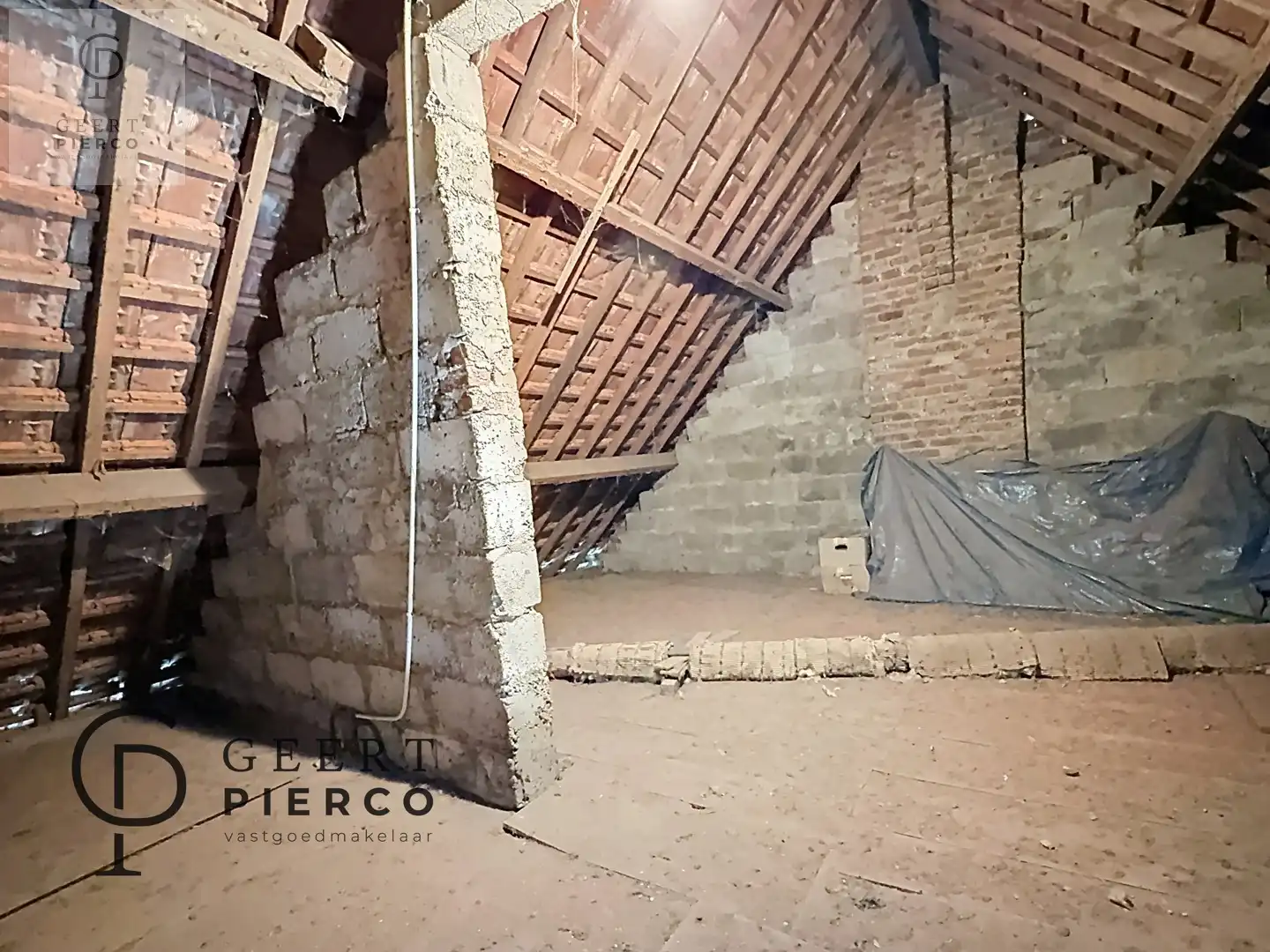 Charmante villa te Neerhespen foto 32