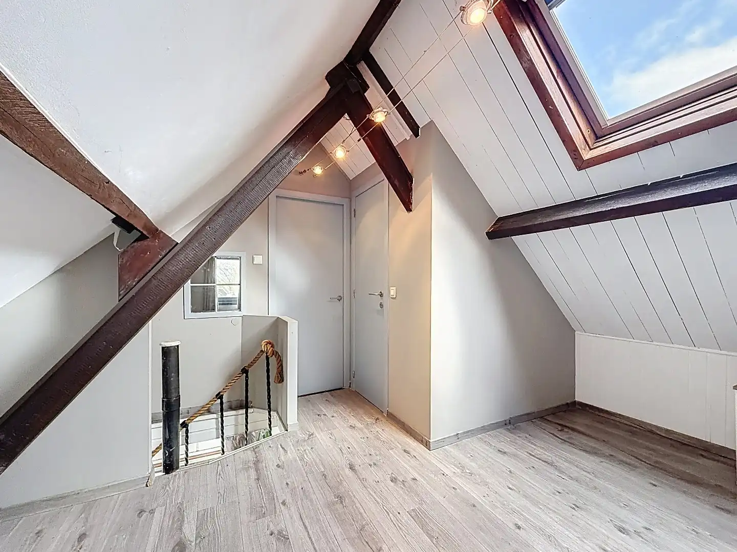 Charmante dijkwoning in het hart van de Zeeuwse polders (Slikkenburg) foto 23