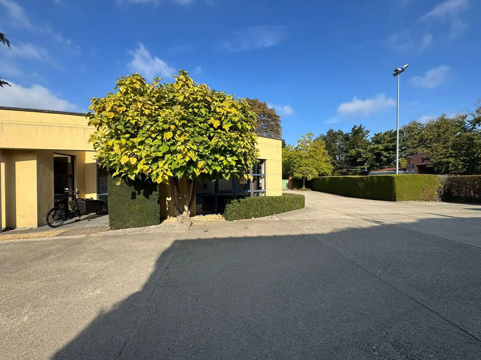 Polyvalente ruimte van 35m² foto {{pictureIndex}}