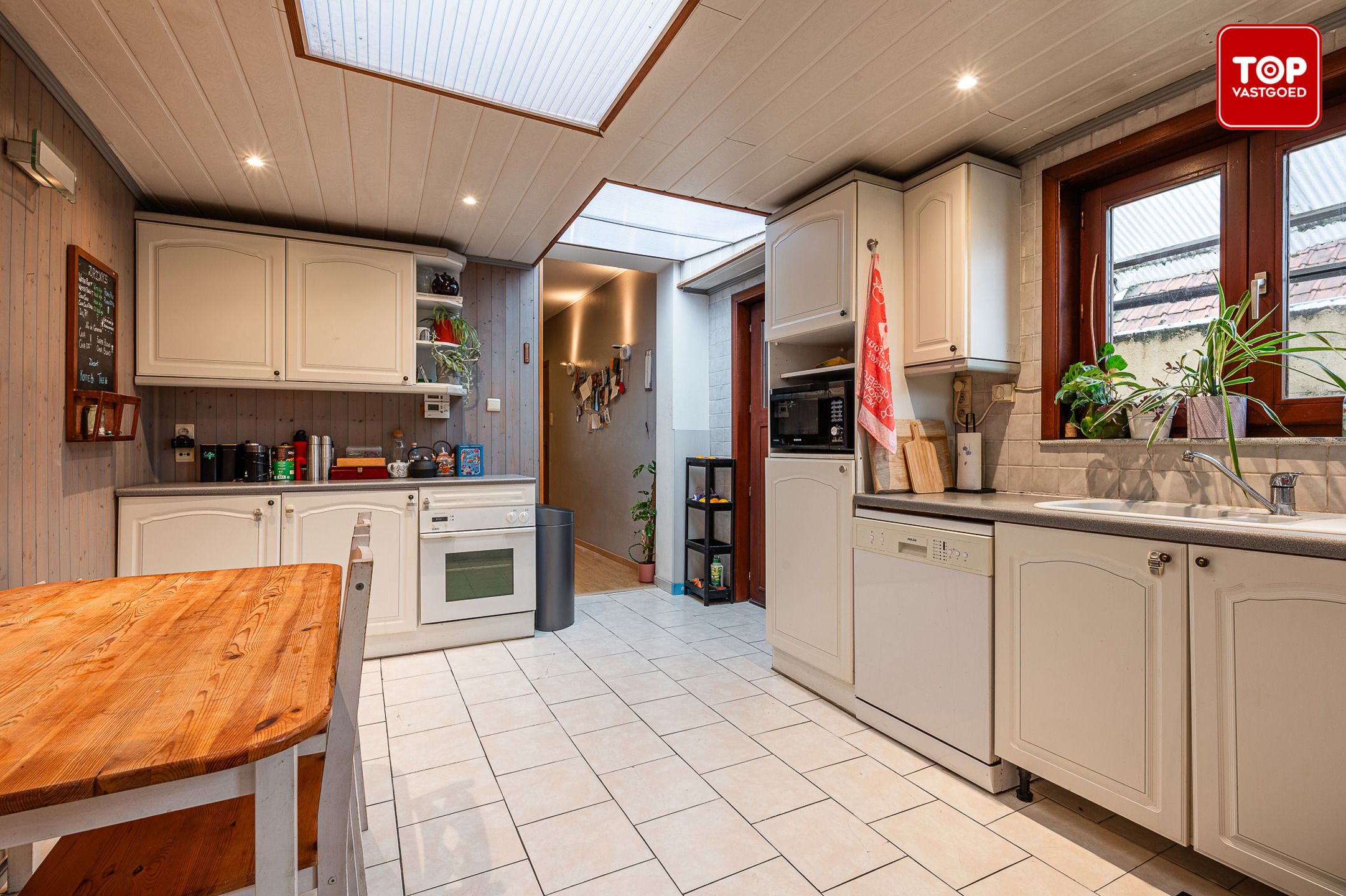 Charmante woning nabij het centrum van Drongen foto 8