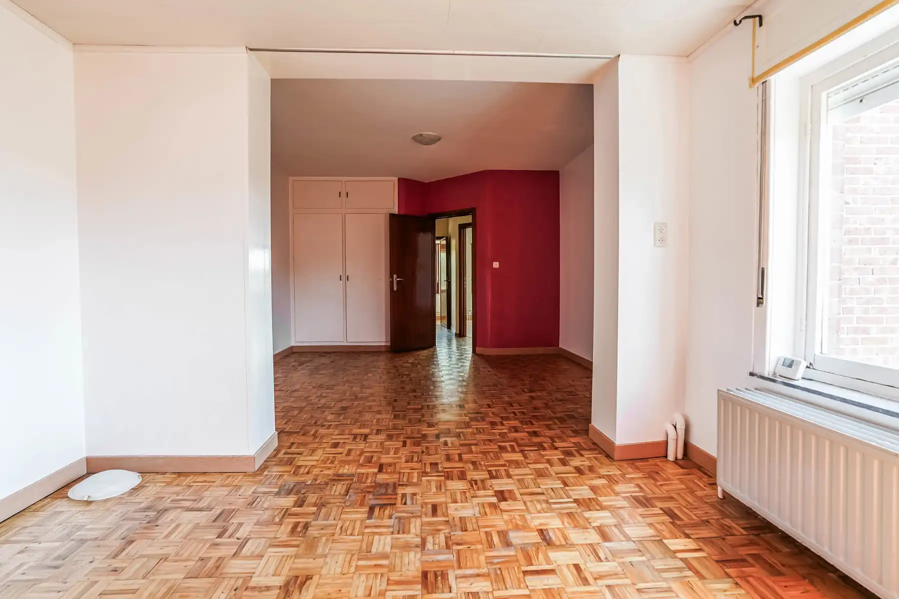 Gunstig gelegen en ruime te renoveren woning in Londerzeel foto 18