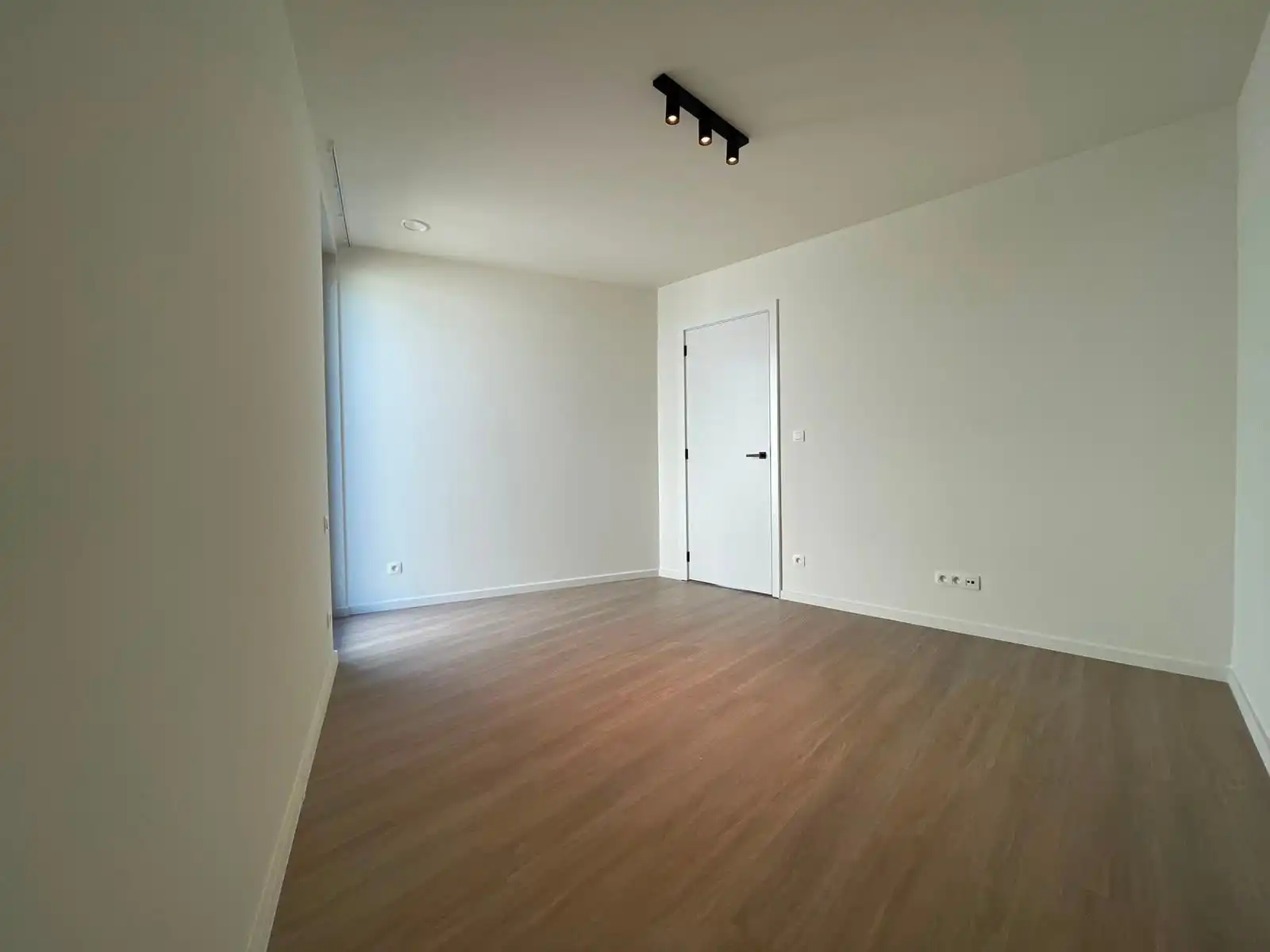 Appartement met 2 slaapkamers, terras en garage foto 10