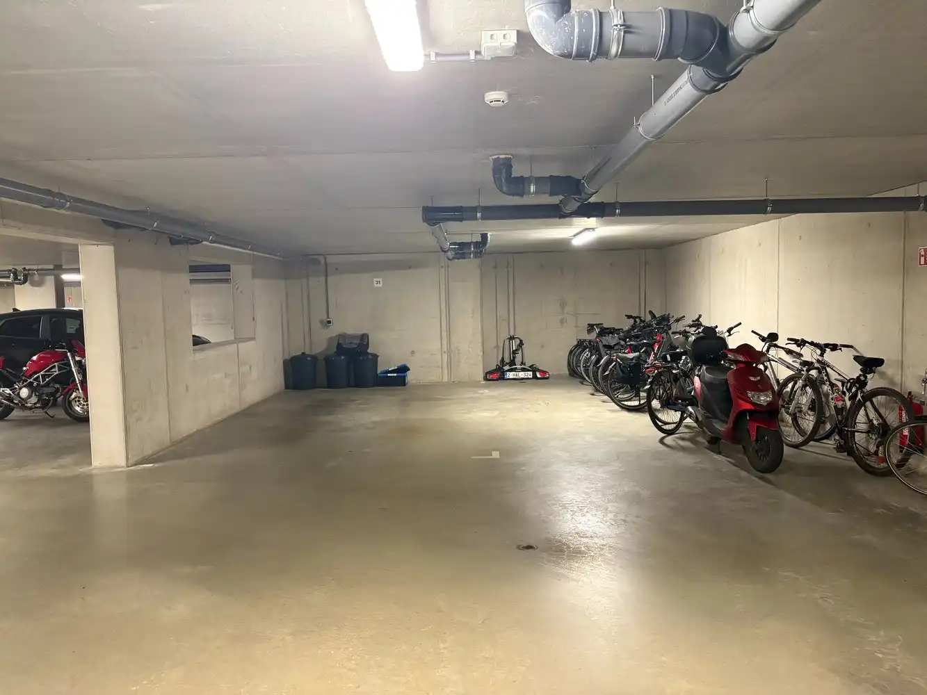Mooi recent appartement met 2 slk, terras en ondergrondse parking met berging foto 15