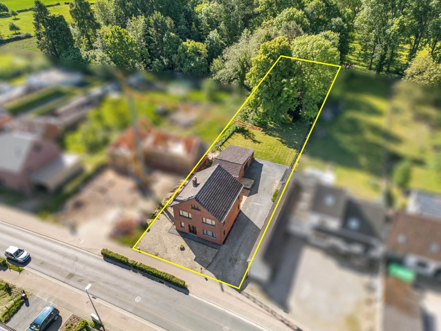 Te renoveren woning op een zuidgericht perceel van 18a 99ca op een zeer gunstige centrale ligging foto 27