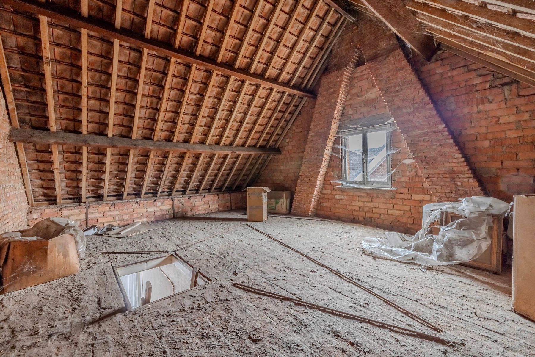 Te renoveren woning met o.a. 2 slaapkamers foto 18