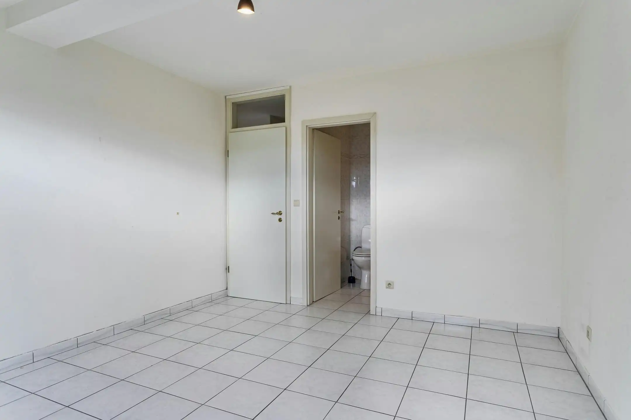 Appartement te koop in Ieper met 2 kamers foto 10