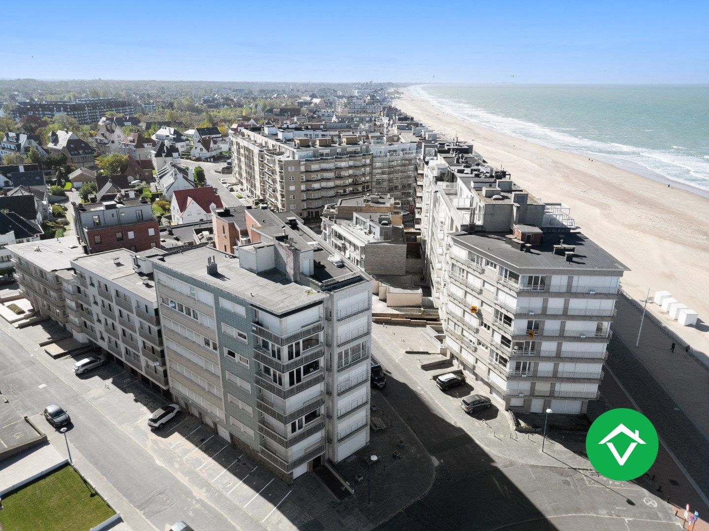 Gezellig appartement te koop aan zee te Koksijde foto 3