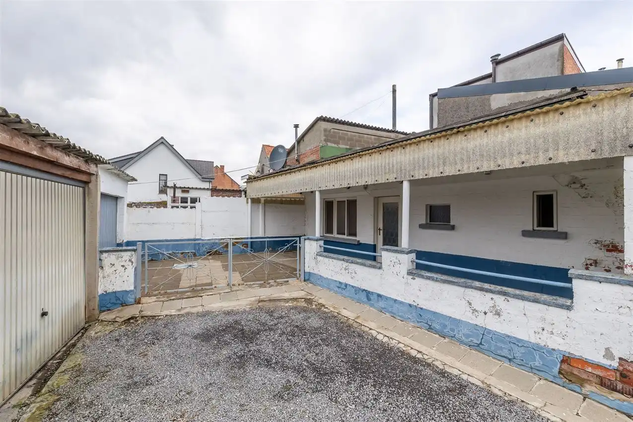 Op te frissen rijwoning, ideaal voor starters foto 42