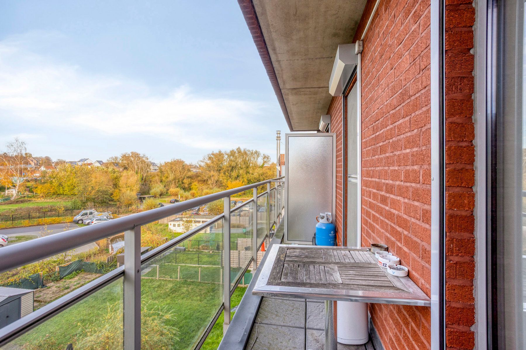 Instapklaar appartement met terras in het centrum van Zellik! foto 17