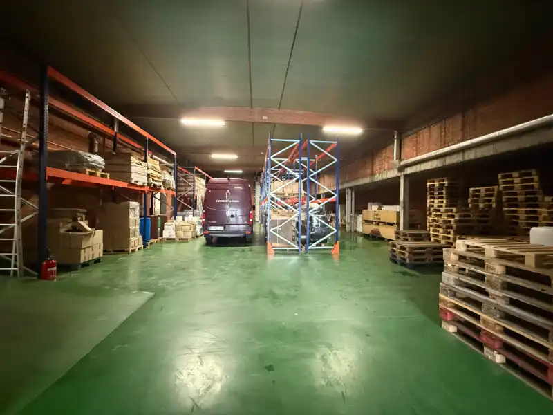 Winkel/polyvalent ruimte aan Gentbruggebrug foto 6