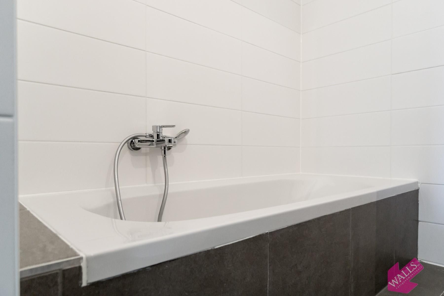 Prachtig nieuwbouwappartement met twee slk,  2 terrassen en autostaanplaats  foto 13